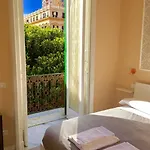 Frühstückspension Amedeo Square 4*