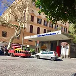 Amedeo Square Frühstückspension Neapel
