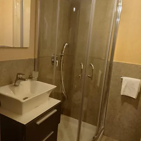 Amedeo Square 3*