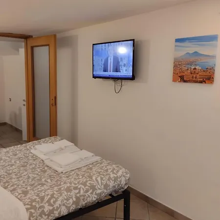 Amedeo Square 4* نابولي