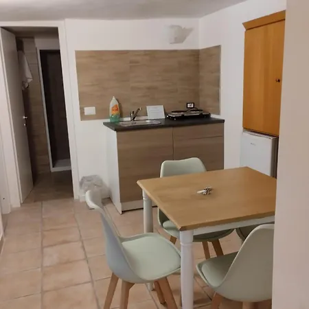 Amedeo Square 4* نابولي