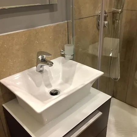 Amedeo Square 4*