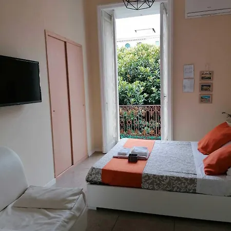 Amedeo Square Bed & Breakfast Neapol