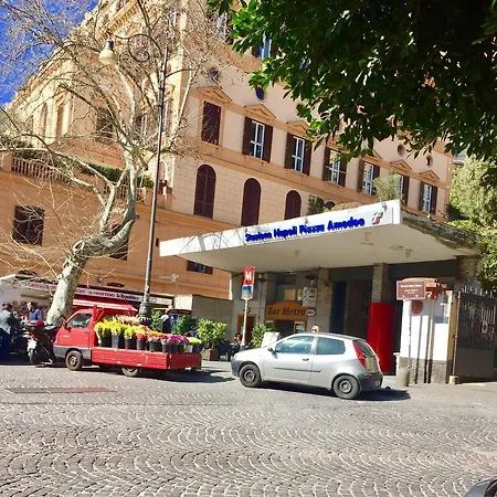 Amedeo Square فندق مبيت وإفطار نابولي