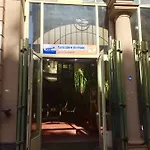 Amedeo Square לינה וארוחת בוקר